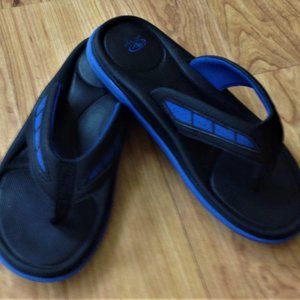 Boys Sz 2/3 Flip Flops